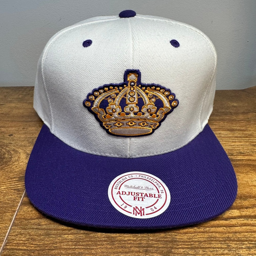 Mitchell & Ness LA Kings Vintage Hockey Snapback Hat White Purple Crown NL18Z